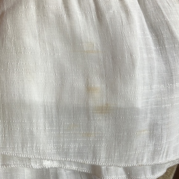 🌺 HP 🌺 J. Glee White dress w/ a V-neck featuring an overlay detail & 5-buttons - Picture 10 of 10